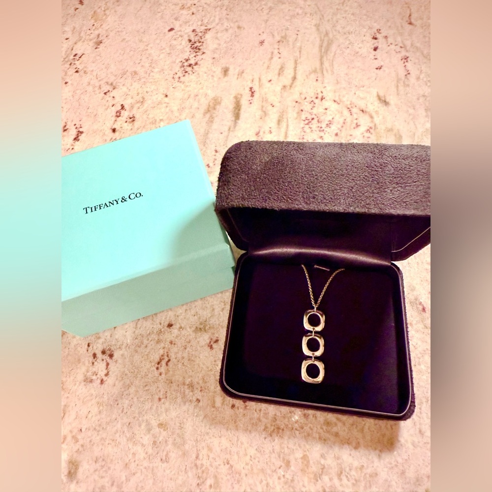 Tiffany & Co Elsa Peretti Sterling Silver Triple Cushion Square Pendant Necklace